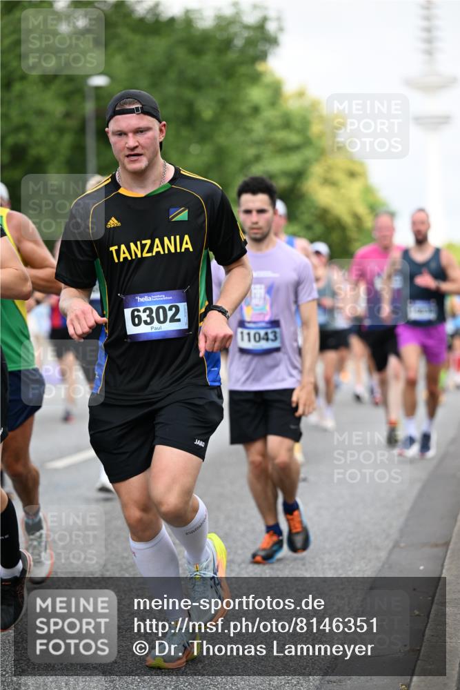 29.06.2025 - hella hamburg halbmarathon Dr. Thomas Lammeyer http://msf.ph/oto/8146351 29.06.2025 10:05:36 Kennedybrücke 1526, 1653, 1722, 1724, 2091, 2167, 2490, 2806, 2936, 2957, 3425, 3663, 3976, 4319, 4322, 4370, 5603, 5675, 6087, 6281, 0000, 6302, 6921, 7287, 7658, 7846, 8030, 8046, 8191, 8392, 8578, 8632, 8822, 8926, 10074, 10281, 10301, 10576, 10915, 11043 meine-sportfotos.de