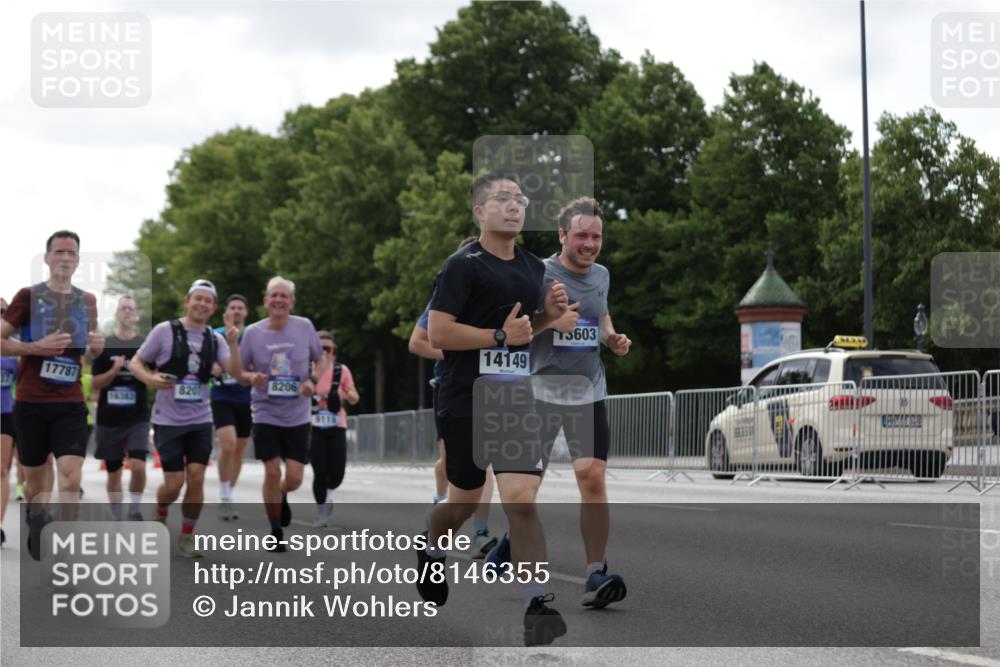 29.06.2025 - hella hamburg halbmarathon Jannik Wohlers http://msf.ph/oto/8146355 29.06.2025 10:10:53 Lombardsbrücke 1723, 3837, 5254, 7271, 8171, 8206, 8207, 8368, 8561, 9119, 10196, 10372, 11149, 11755, 12286, 13603, 14022, 14149, 15009, 15252, 15797, 15908, 16383, 17142, 17787, 18382, 19172, 19241 meine-sportfotos.de