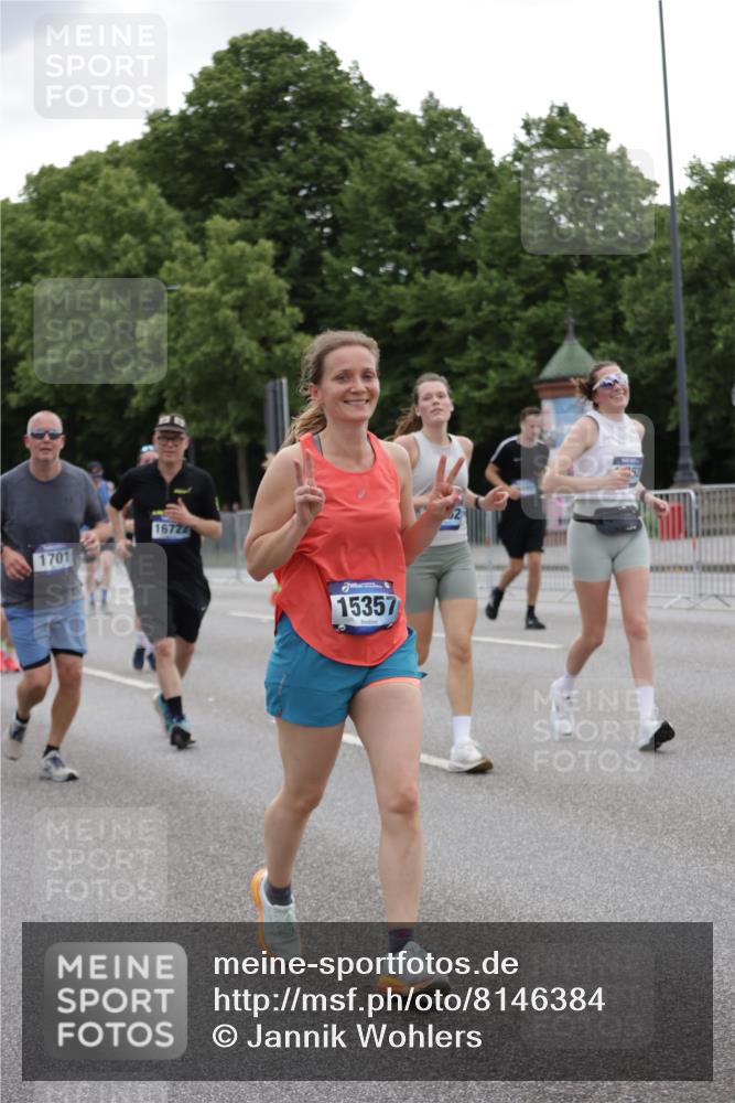 29.06.2025 - hella hamburg halbmarathon Jannik Wohlers http://msf.ph/oto/8146384 29.06.2025 10:47:41 Lombardsbrücke 1157, 1174, 1175, 1392, 1701, 2037, 2163, 2197, 2418, 2650, 2958, 3468, 3504, 3679, 3933, 4327, 4856, 5585, 5886, 5952, 7240, 7393, 7394, 7916, 8077, 8521, 8774, 9356, 9921, 10145, 10777, 10794, 11548, 11742, 11781, 12104, 12157, 12480, 13377, 13529, 13675, 13861, 14050, 15357, 15541, 15730, 15743, 16141, 16722, 17325, 17339, 17562, 17563, 17957, 18001, 18248, 18262, 18352, 18480, 19101 meine-sportfotos.de