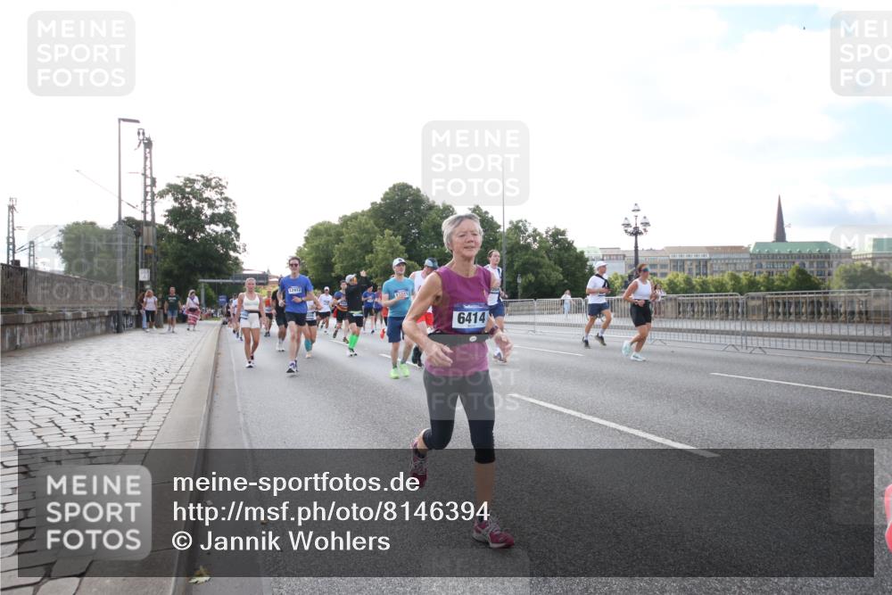 29.06.2025 - hella hamburg halbmarathon Jannik Wohlers http://msf.ph/oto/8146394 29.06.2025 09:59:08 Lombardsbrücke 1319, 1334, 1366, 1595, 1642, 1955, 2282, 2391, 2432, 2630, 3112, 3279, 3668, 4426, 4837, 5299, 5465, 6414, 6415, 6416, 7037, 7395, 7833, 8520, 8542, 8652, 8846, 8929, 9142, 9488, 9903, 9907, 9922, 9984, 10020, 10518, 11039, 11625, 12446, 12544, 12778, 12909, 12910, 12912, 13841, 13912, 14605, 14823, 14948, 15000, 15197, 15269, 15408, 15441, 15524, 16095, 16189, 16531, 16574, 16679, 17045, 17455, 17769, 17848, 17967, 18200, 18202 meine-sportfotos.de