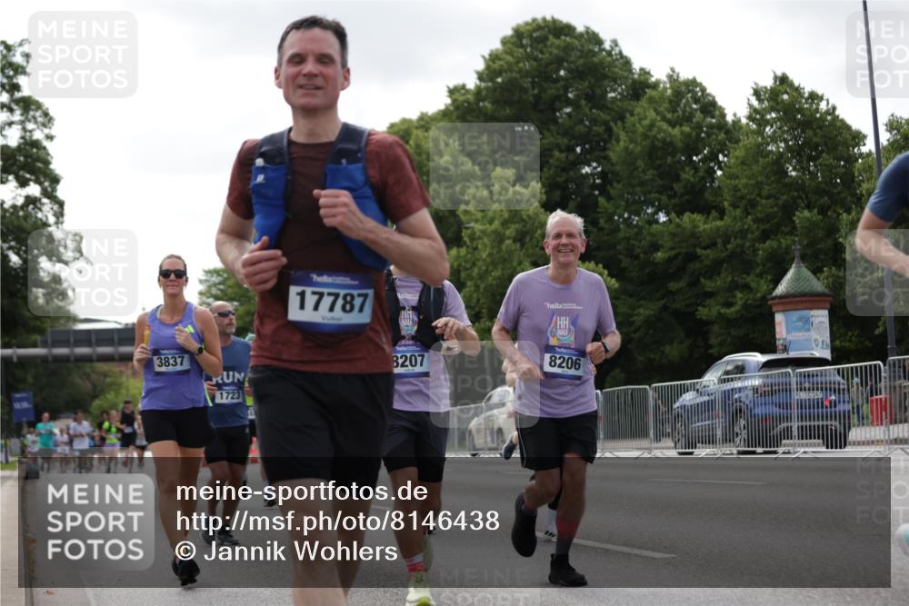 29.06.2025 - hella hamburg halbmarathon Jannik Wohlers http://msf.ph/oto/8146438 29.06.2025 10:10:55 Lombardsbrücke 1723, 3837, 5254, 7271, 8171, 8206, 8207, 8368, 8561, 9119, 10196, 10372, 11149, 11755, 12286, 13603, 14149, 15009, 15252, 15797, 15908, 16383, 17142, 17787, 18382, 19172, 19241 meine-sportfotos.de