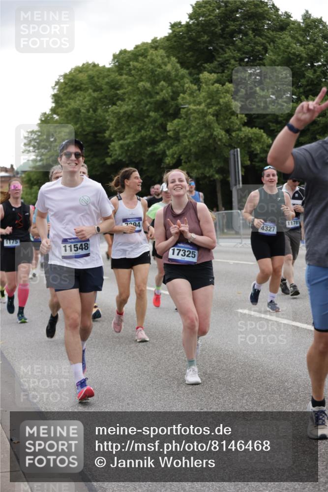 29.06.2025 - hella hamburg halbmarathon Jannik Wohlers http://msf.ph/oto/8146468 29.06.2025 10:47:43 Lombardsbrücke 1157, 1174, 1175, 1392, 1645, 1701, 2037, 2163, 2197, 2418, 2650, 2756, 2958, 3468, 3504, 3679, 3933, 4327, 4588, 5585, 5952, 7240, 7393, 7394, 7916, 8521, 8774, 9356, 9921, 10145, 10777, 10794, 11548, 11742, 11781, 12104, 12157, 12439, 12480, 12932, 13377, 13529, 13675, 13861, 14050, 15357, 15541, 15730, 15743, 16141, 16722, 16965, 17325, 17339, 17562, 17563, 17957, 18001, 18248, 18262, 18352, 18480, 19101 meine-sportfotos.de