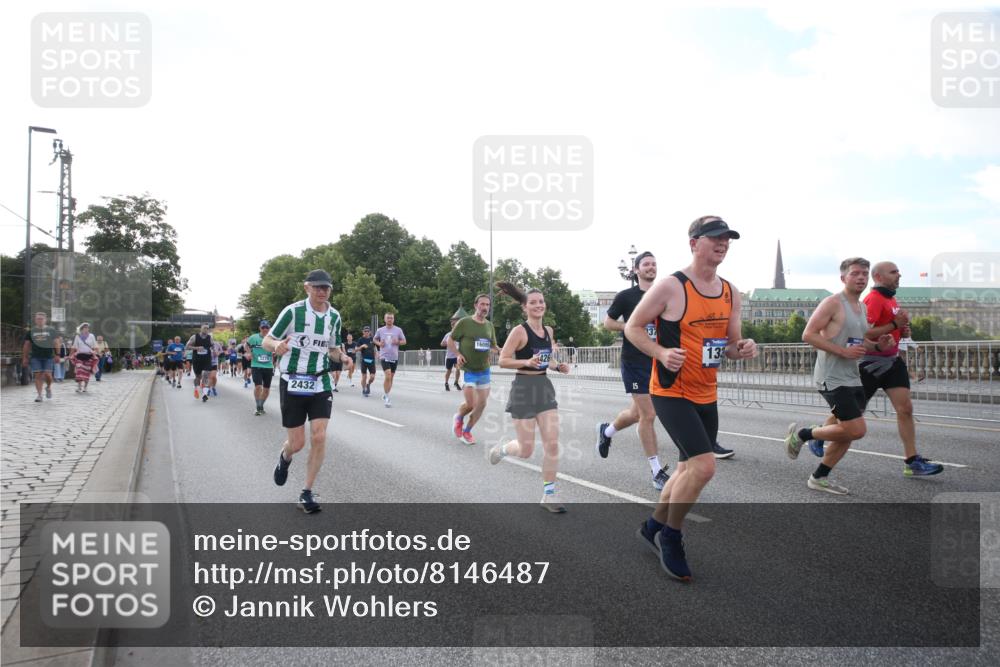 29.06.2025 - hella hamburg halbmarathon Jannik Wohlers http://msf.ph/oto/8146487 29.06.2025 09:59:15 Lombardsbrücke 1334, 1366, 1642, 1955, 2391, 2432, 2630, 3279, 3668, 4426, 4837, 5277, 6414, 6415, 8330, 8402, 8520, 8846, 8929, 9142, 9488, 9907, 9984, 10020, 10031, 11039, 11568, 11844, 12446, 12778, 12909, 12912, 13503, 13523, 13589, 13808, 13841, 14605, 14778, 14818, 14823, 14948, 15179, 15263, 15269, 15344, 15349, 15524, 15954, 16095, 16531, 16574, 16609, 16679, 17455, 17769, 17848, 17967, 18200, 18202, 18413 meine-sportfotos.de