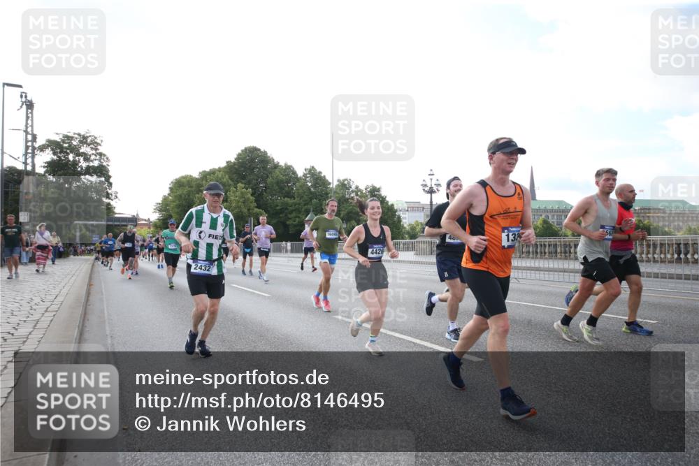 29.06.2025 - hella hamburg halbmarathon Jannik Wohlers http://msf.ph/oto/8146495 29.06.2025 09:59:15 Lombardsbrücke 1334, 1366, 1642, 1955, 2391, 2432, 2630, 3279, 3668, 4426, 4837, 5277, 6414, 6415, 8330, 8402, 8520, 8846, 8929, 9142, 9488, 9907, 9984, 10020, 10031, 11039, 11568, 11844, 12446, 12778, 12909, 12912, 13503, 13523, 13589, 13808, 13841, 14605, 14778, 14818, 14823, 14948, 15179, 15263, 15269, 15344, 15349, 15524, 15954, 16095, 16531, 16574, 16609, 16679, 17455, 17769, 17848, 17967, 18200, 18202, 18413 meine-sportfotos.de