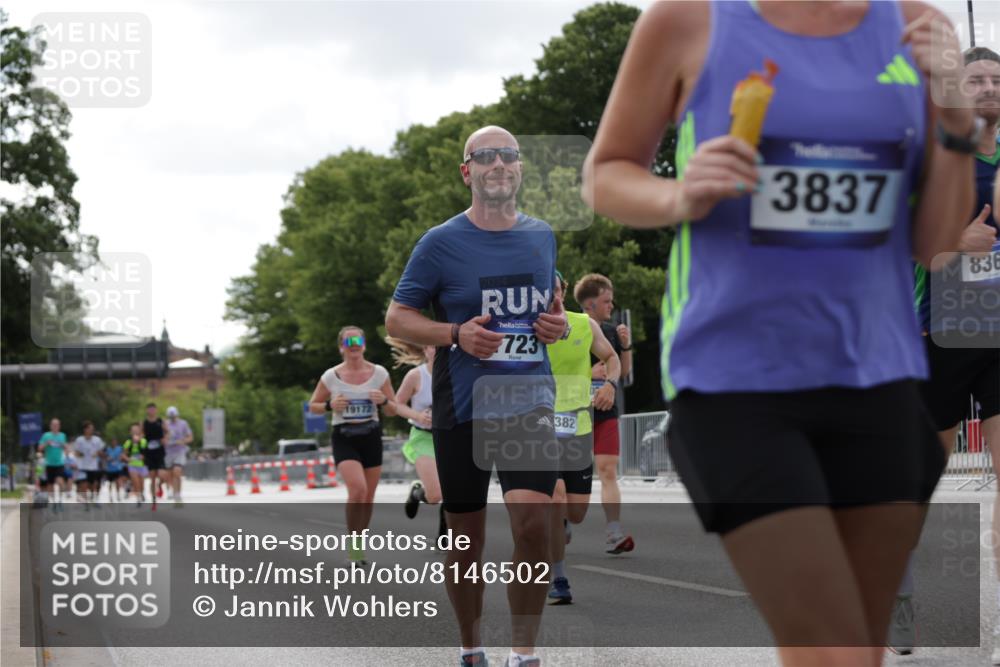 29.06.2025 - hella hamburg halbmarathon Jannik Wohlers http://msf.ph/oto/8146502 29.06.2025 10:10:58 Lombardsbrücke 1723, 3837, 5254, 8171, 8206, 8207, 8368, 9119, 10196, 10372, 11149, 11755, 12286, 13603, 14149, 15252, 15797, 15908, 16383, 17142, 17787, 18382, 19172, 19241 meine-sportfotos.de