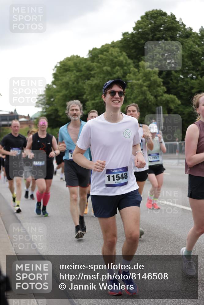 29.06.2025 - hella hamburg halbmarathon Jannik Wohlers http://msf.ph/oto/8146508 29.06.2025 10:47:44 Lombardsbrücke 1157, 1174, 1175, 1645, 1701, 2037, 2163, 2197, 2418, 2650, 2756, 2958, 3320, 3468, 3504, 3679, 3933, 4327, 4588, 5585, 5952, 7240, 7393, 7394, 7532, 7916, 8521, 8774, 9356, 9921, 10145, 10777, 10794, 11548, 11742, 11781, 12104, 12157, 12439, 12480, 12932, 13377, 13529, 13675, 13861, 14050, 15357, 15541, 15730, 15743, 16141, 16722, 16965, 17325, 17339, 17562, 17563, 17957, 18001, 18248, 18262, 18352, 18480, 19101 meine-sportfotos.de