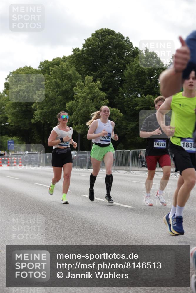 29.06.2025 - hella hamburg halbmarathon Jannik Wohlers http://msf.ph/oto/8146513 29.06.2025 10:10:59 Lombardsbrücke 1723, 3837, 5254, 8171, 8206, 8207, 8368, 9119, 10196, 10372, 11149, 11321, 11755, 12286, 13603, 13939, 14008, 14149, 15252, 15797, 15908, 16383, 17142, 17787, 18382, 19172, 19241 meine-sportfotos.de