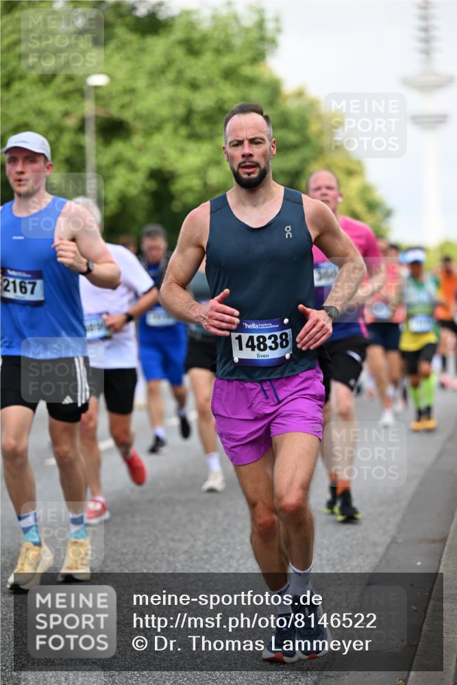 29.06.2025 - hella hamburg halbmarathon Dr. Thomas Lammeyer http://msf.ph/oto/8146522 29.06.2025 10:05:39 Kennedybrücke 1464, 1526, 1653, 1722, 1724, 2091, 2167, 2490, 2591, 2806, 2957, 3039, 3425, 3663, 3976, 4322, 4370, 5547, 5602, 5603, 5675, 6087, 6281, 0000, 6302, 6921, 7189, 7223, 7287, 7658, 7846, 8030, 8191, 8392, 8578, 8632, 8822, 8926, 9230, 10074, 10281, 10301, 10576, 10915, 11043 meine-sportfotos.de