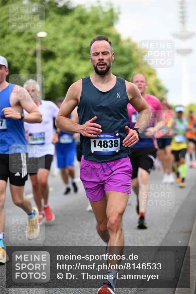 29.06.2025 - hella hamburg halbmarathon Dr. Thomas Lammeyer http://msf.ph/oto/8146533 29.06.2025 10:05:39 Kennedybrücke 1464, 1526, 1653, 1722, 1724, 2091, 2167, 2490, 2591, 2806, 2957, 3039, 3425, 3663, 3976, 4322, 4370, 5547, 5602, 5603, 5675, 6087, 6281, 0000, 6302, 6921, 7189, 7223, 7287, 7658, 7846, 8030, 8191, 8392, 8578, 8632, 8822, 8926, 9230, 10074, 10281, 10301, 10576, 10915, 11043 meine-sportfotos.de