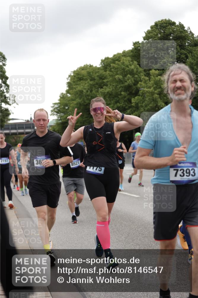 29.06.2025 - hella hamburg halbmarathon Jannik Wohlers http://msf.ph/oto/8146547 29.06.2025 10:47:46 Lombardsbrücke 1157, 1174, 1175, 1645, 1701, 2037, 2163, 2418, 2650, 2756, 2958, 3320, 3468, 3504, 3679, 3933, 4327, 4588, 5585, 5781, 5952, 6143, 7393, 7394, 7532, 7916, 8521, 9356, 9775, 9921, 10145, 10777, 10794, 11548, 11742, 11781, 12104, 12157, 12439, 12480, 12932, 13377, 13529, 13675, 13861, 14050, 15357, 15743, 16141, 16722, 16965, 17325, 17339, 17562, 17563, 17957, 18001, 18248, 18262, 18352, 18480, 19101 meine-sportfotos.de