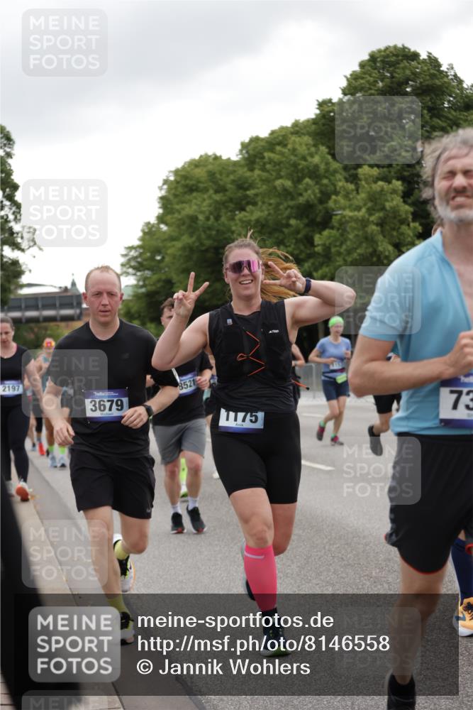 29.06.2025 - hella hamburg halbmarathon Jannik Wohlers http://msf.ph/oto/8146558 29.06.2025 10:47:46 Lombardsbrücke 1157, 1174, 1175, 1645, 1701, 2037, 2163, 2418, 2650, 2756, 2958, 3320, 3468, 3504, 3679, 3933, 4327, 4588, 5585, 5781, 5952, 6143, 7393, 7394, 7532, 7916, 8521, 9356, 9775, 9921, 10145, 10777, 10794, 11548, 11742, 11781, 12104, 12157, 12439, 12480, 12932, 13377, 13529, 13675, 13861, 14050, 15357, 15743, 16141, 16722, 16965, 17325, 17339, 17562, 17563, 17957, 18001, 18248, 18262, 18352, 18480, 19101 meine-sportfotos.de