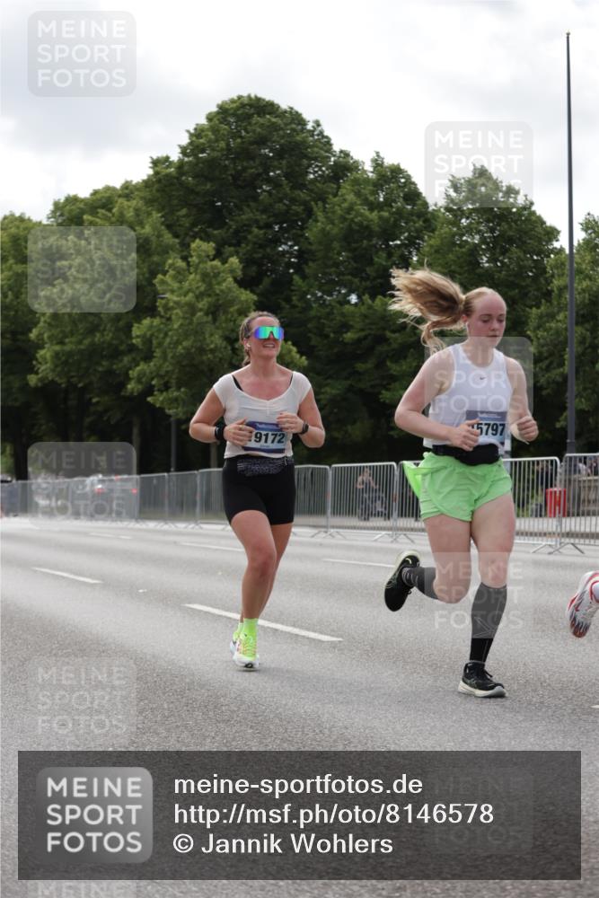 29.06.2025 - hella hamburg halbmarathon Jannik Wohlers http://msf.ph/oto/8146578 29.06.2025 10:11:00 Lombardsbrücke 1723, 1866, 3837, 5254, 8115, 8171, 8206, 8207, 8368, 9119, 10196, 10372, 11149, 11321, 11755, 12286, 13603, 13939, 14008, 14149, 15252, 15797, 15908, 16383, 17787, 18382, 19172, 19241 meine-sportfotos.de