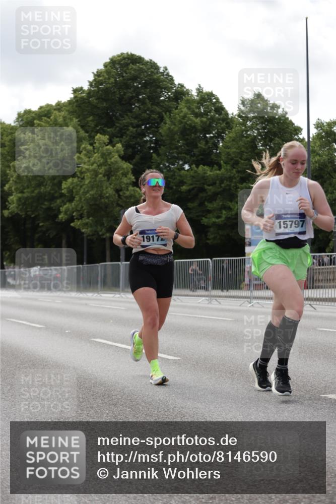 29.06.2025 - hella hamburg halbmarathon Jannik Wohlers http://msf.ph/oto/8146590 29.06.2025 10:11:00 Lombardsbrücke 1723, 1866, 3837, 5254, 8115, 8171, 8206, 8207, 8368, 9119, 10196, 10372, 11149, 11321, 11755, 12286, 13603, 13939, 14008, 14149, 15252, 15797, 15908, 16383, 17787, 18382, 19172, 19241 meine-sportfotos.de