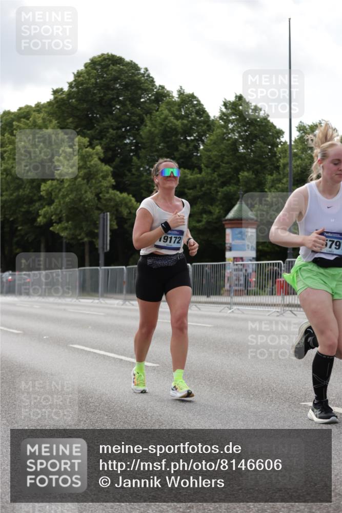 29.06.2025 - hella hamburg halbmarathon Jannik Wohlers http://msf.ph/oto/8146606 29.06.2025 10:11:00 Lombardsbrücke 1723, 1866, 3837, 5254, 8115, 8171, 8206, 8207, 8368, 9119, 10196, 10372, 11149, 11321, 11755, 12286, 13603, 13939, 14008, 14149, 15252, 15797, 15908, 16383, 17787, 18382, 19172, 19241 meine-sportfotos.de