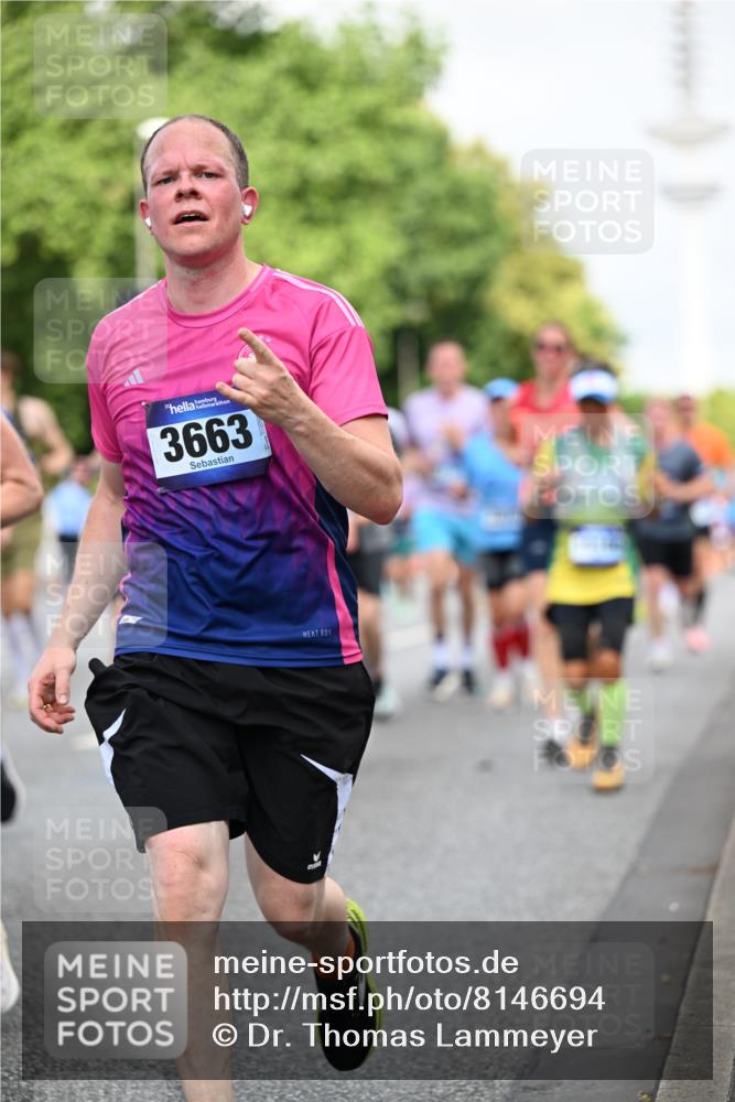 29.06.2025 - hella hamburg halbmarathon Dr. Thomas Lammeyer http://msf.ph/oto/8146694 29.06.2025 10:05:41 Kennedybrücke 1464, 1653, 1722, 1724, 2091, 2167, 2490, 2591, 2806, 2957, 3039, 3425, 3663, 3976, 4322, 5547, 5602, 5603, 5675, 6087, 6281, 0000, 6302, 6438, 6921, 7189, 7223, 7287, 7846, 8030, 8191, 8392, 8578, 8632, 8822, 8926, 9230, 10074, 10281, 10301, 10576, 10915, 11043 meine-sportfotos.de