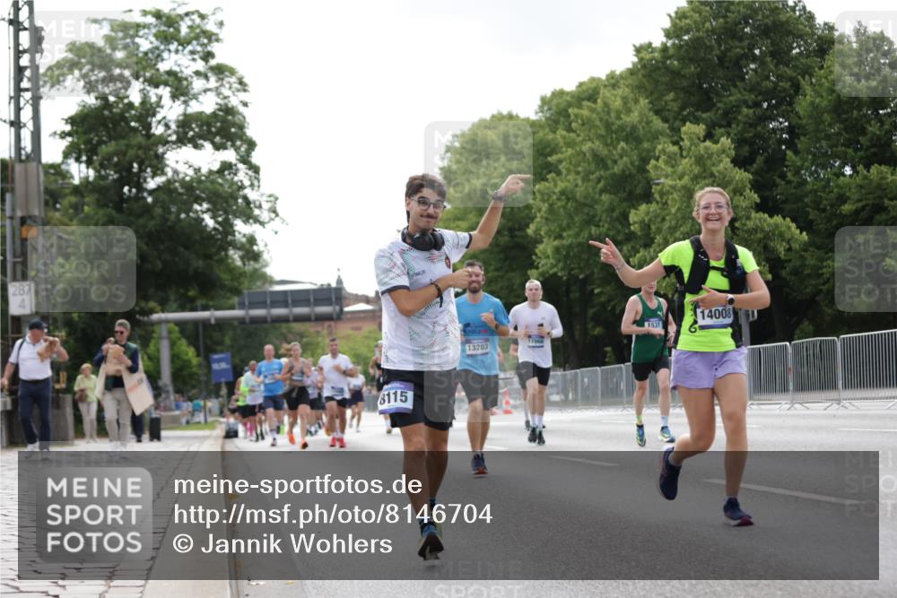 29.06.2025 - hella hamburg halbmarathon Jannik Wohlers http://msf.ph/oto/8146704 29.06.2025 10:11:10 Lombardsbrücke 1531, 1866, 4227, 8115, 8807, 8810, 10372, 10428, 11321, 11755, 13203, 13939, 14008, 15797, 15945, 17080, 17866, 18278, 18382, 19172 meine-sportfotos.de