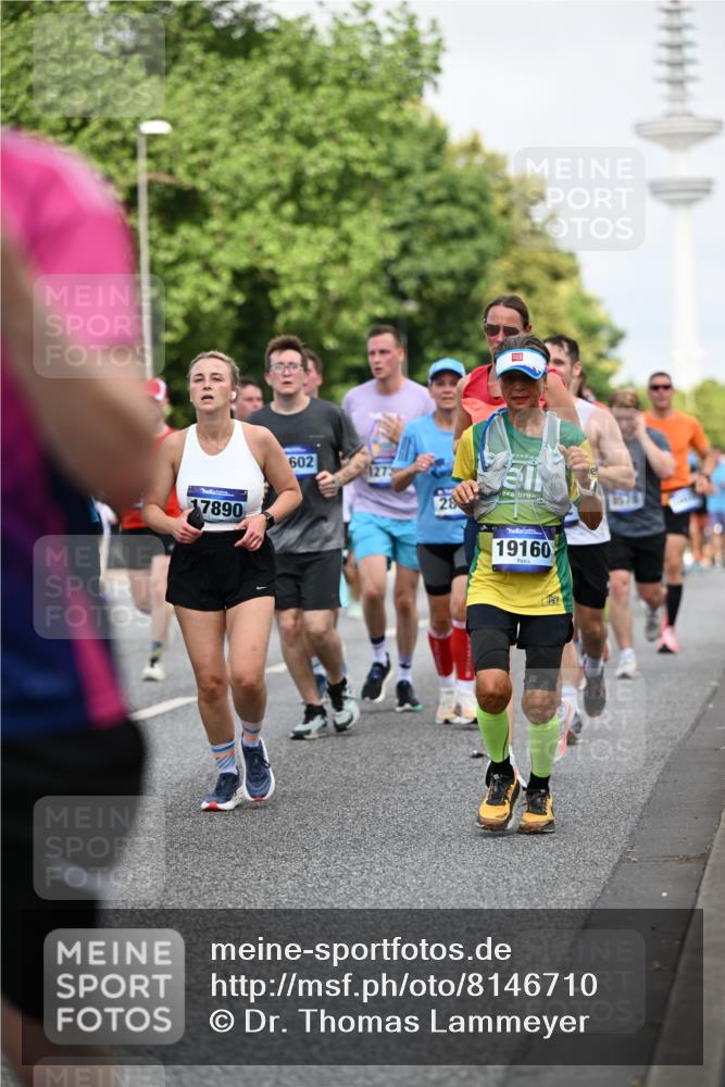 29.06.2025 - hella hamburg halbmarathon Dr. Thomas Lammeyer http://msf.ph/oto/8146710 29.06.2025 10:05:41 Kennedybrücke 1464, 1653, 1722, 1724, 2091, 2167, 2490, 2591, 2806, 2957, 3039, 3425, 3663, 3976, 4322, 5547, 5602, 5603, 5675, 6087, 6281, 0000, 6302, 6438, 6921, 7189, 7223, 7287, 7846, 8030, 8191, 8392, 8578, 8632, 8822, 8926, 9230, 10074, 10281, 10301, 10576, 10915, 11043 meine-sportfotos.de