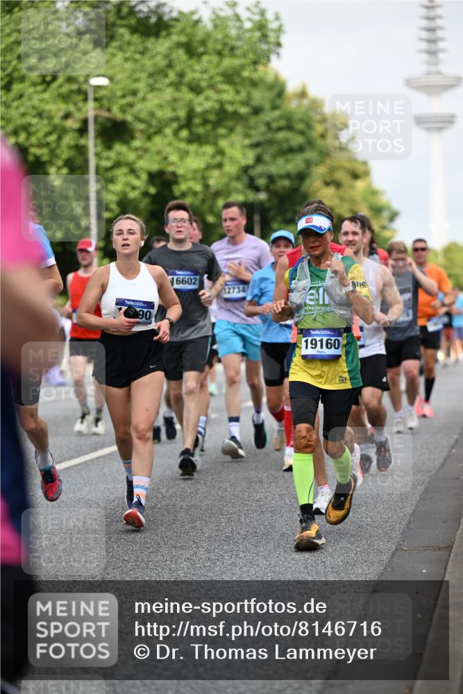 29.06.2025 - hella hamburg halbmarathon Dr. Thomas Lammeyer http://msf.ph/oto/8146716 29.06.2025 10:05:42 Kennedybrücke 1464, 1653, 1722, 1724, 2167, 2490, 2591, 2806, 2957, 3039, 3199, 3425, 3663, 3976, 4322, 5547, 5602, 5603, 5675, 6087, 6281, 0000, 6302, 6438, 6921, 7189, 7223, 7846, 8030, 8191, 8392, 8578, 8632, 8822, 8926, 9230, 10074, 10281, 10301, 10576, 10882, 10915, 11043 meine-sportfotos.de