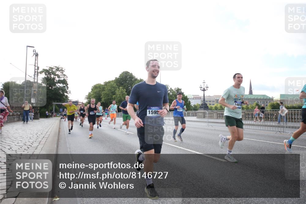 29.06.2025 - hella hamburg halbmarathon Jannik Wohlers http://msf.ph/oto/8146727 29.06.2025 09:59:24 Lombardsbrücke 1834, 1914, 1955, 2348, 2364, 2391, 2432, 2676, 2910, 3279, 3668, 3836, 4426, 4772, 4837, 5015, 5134, 5277, 6174, 6201, 6202, 6587, 6602, 7547, 8223, 8285, 8330, 8402, 9142, 9611, 9984, 10031, 10093, 10337, 11039, 11366, 11568, 11753, 11797, 11799, 11844, 12479, 13503, 13523, 13589, 13808, 13988, 14605, 14778, 14818, 15110, 15179, 15263, 15344, 15349, 15954, 16095, 16531, 16609, 17160, 17769, 17848, 17967, 18413 meine-sportfotos.de
