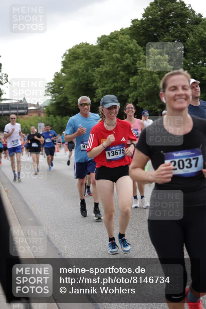 29.06.2025 - hella hamburg halbmarathon Jannik Wohlers http://msf.ph/oto/8146734 29.06.2025 10:47:54 Lombardsbrücke 1157, 1174, 1175, 1645, 2037, 2195, 2418, 2475, 2627, 2650, 2756, 2909, 2958, 3320, 3504, 3661, 3679, 3933, 4588, 5585, 5781, 5952, 6143, 7532, 8461, 8521, 8948, 9775, 9921, 10145, 11742, 11781, 12022, 12104, 12152, 12192, 12439, 12452, 12932, 13377, 13529, 13559, 13675, 13861, 14050, 15593, 15743, 16141, 16368, 16669, 16693, 16935, 16965, 17930, 18248, 18480 meine-sportfotos.de