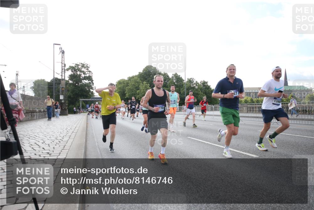 29.06.2025 - hella hamburg halbmarathon Jannik Wohlers http://msf.ph/oto/8146746 29.06.2025 09:59:26 Lombardsbrücke 1834, 1914, 1955, 2348, 2364, 2432, 2676, 2910, 3279, 3668, 3836, 4426, 4772, 4837, 5015, 5134, 5277, 6174, 6201, 6202, 6587, 6602, 7547, 8223, 8285, 8330, 8402, 8573, 8730, 9611, 9984, 10031, 10093, 10337, 11366, 11568, 11753, 11797, 11799, 11844, 12479, 13503, 13523, 13589, 13808, 13988, 14605, 14778, 14785, 14818, 15110, 15179, 15263, 15344, 15349, 15954, 16095, 16609, 17160, 17468, 17525, 18413 meine-sportfotos.de