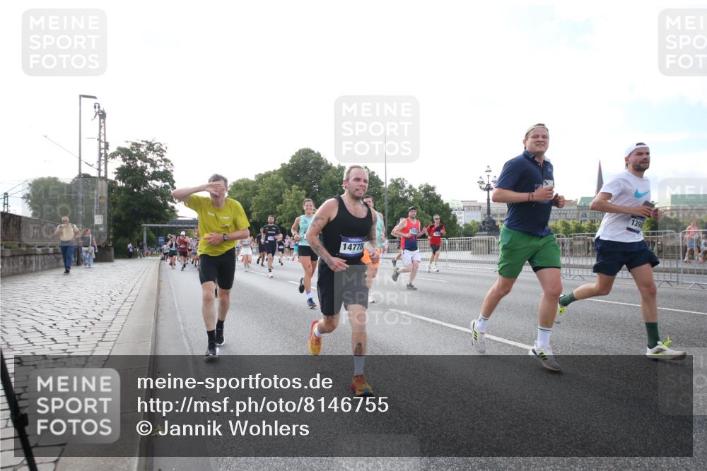 29.06.2025 - hella hamburg halbmarathon Jannik Wohlers http://msf.ph/oto/8146755 29.06.2025 09:59:26 Lombardsbrücke 1834, 1914, 1955, 2348, 2364, 2432, 2676, 2910, 3279, 3668, 3836, 4426, 4772, 4837, 5015, 5134, 5277, 6174, 6201, 6202, 6587, 6602, 7547, 8223, 8285, 8330, 8402, 8573, 8730, 9611, 9984, 10031, 10093, 10337, 11366, 11568, 11753, 11797, 11799, 11844, 12479, 13503, 13523, 13589, 13808, 13988, 14605, 14778, 14785, 14818, 15110, 15179, 15263, 15344, 15349, 15954, 16095, 16609, 17160, 17468, 17525, 18413 meine-sportfotos.de