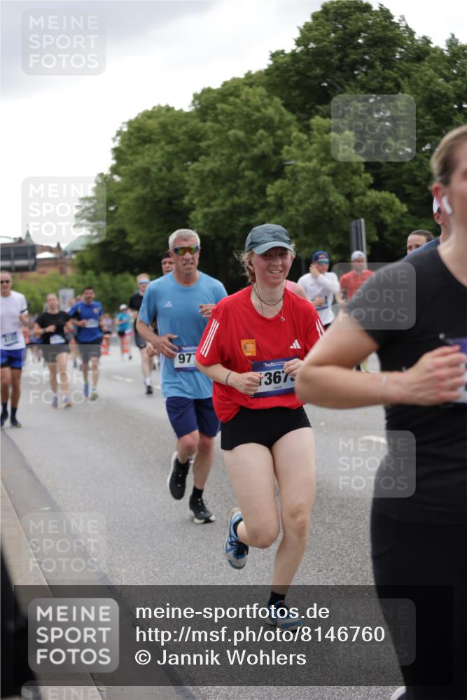 29.06.2025 - hella hamburg halbmarathon Jannik Wohlers http://msf.ph/oto/8146760 29.06.2025 10:47:54 Lombardsbrücke 1157, 1174, 1175, 1645, 2037, 2195, 2418, 2475, 2627, 2650, 2756, 2909, 2958, 3320, 3504, 3661, 3679, 3933, 4588, 5585, 5781, 5952, 6143, 7532, 8461, 8521, 8948, 9775, 9921, 10145, 11742, 11781, 12022, 12104, 12152, 12192, 12439, 12452, 12932, 13377, 13529, 13559, 13675, 13861, 14050, 15593, 15743, 16141, 16368, 16669, 16693, 16935, 16965, 17930, 18248, 18480 meine-sportfotos.de