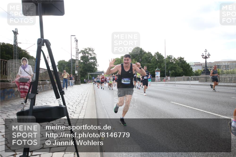 29.06.2025 - hella hamburg halbmarathon Jannik Wohlers http://msf.ph/oto/8146779 29.06.2025 09:59:28 Lombardsbrücke 1006, 1834, 1914, 1955, 2348, 2364, 2676, 2677, 2910, 3279, 3836, 4231, 4772, 5015, 5134, 5277, 5341, 6174, 6201, 6202, 6462, 6587, 6602, 7547, 8223, 8285, 8330, 8402, 8573, 8730, 9611, 10031, 10093, 10337, 11366, 11568, 11753, 11797, 11799, 11844, 12479, 13503, 13523, 13589, 13808, 13988, 14139, 14605, 14778, 14785, 14818, 15110, 15179, 15263, 15344, 15349, 15431, 15954, 16327, 16609, 17160, 17468, 17525, 18413 meine-sportfotos.de