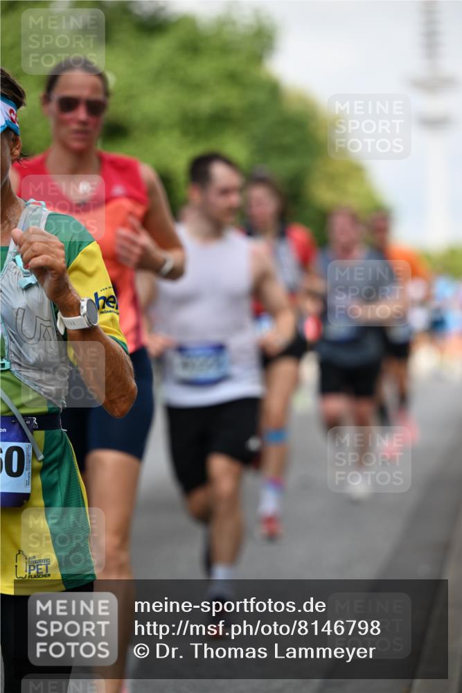 29.06.2025 - hella hamburg halbmarathon Dr. Thomas Lammeyer http://msf.ph/oto/8146798 29.06.2025 10:05:44 Kennedybrücke 1464, 1653, 1722, 1724, 2167, 2490, 2591, 2806, 2957, 3039, 3199, 3663, 3976, 4322, 5547, 5602, 5603, 5675, 6087, 6281, 0000, 6302, 6327, 6438, 6921, 7189, 7223, 7846, 8030, 8191, 8392, 8578, 8632, 8822, 8926, 9230, 10074, 10281, 10301, 10882, 10915, 11043 meine-sportfotos.de