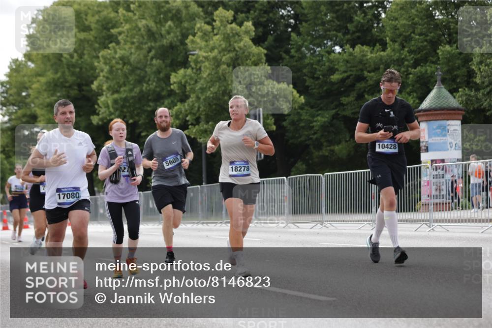 29.06.2025 - hella hamburg halbmarathon Jannik Wohlers http://msf.ph/oto/8146823 29.06.2025 10:11:16 Lombardsbrücke 1328, 1531, 1866, 1992, 3363, 4227, 5605, 7571, 8115, 8807, 8810, 9428, 10428, 11321, 11507, 12473, 13177, 13203, 13939, 14008, 14384, 15945, 17080, 17638, 17866, 18278 meine-sportfotos.de