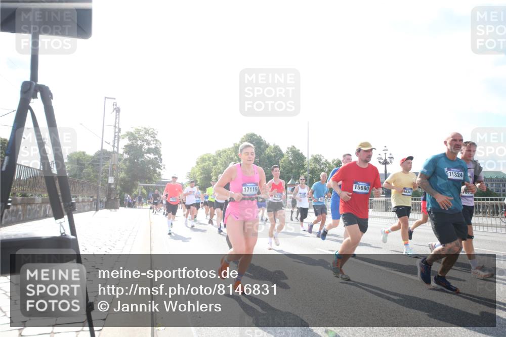 29.06.2025 - hella hamburg halbmarathon Jannik Wohlers http://msf.ph/oto/8146831 29.06.2025 10:00:01 Lombardsbrücke 1019, 1180, 1526, 1544, 1568, 1681, 2027, 2086, 2346, 2426, 2606, 2652, 2730, 2982, 3042, 3177, 3319, 3400, 3794, 3861, 4419, 4579, 4594, 4767, 4813, 4940, 4945, 5643, 5728, 6082, 6084, 6104, 6220, 6260, 6470, 6891, 7159, 8531, 8669, 9450, 9485, 9622, 10044, 10582, 10587, 10665, 10766, 10797, 11083, 11324, 11499, 11523, 11527, 11605, 11846, 11960, 11992, 12515, 12646, 12773, 12774, 12879, 13234, 13236, 13376, 13459, 13512, 14135, 14348, 15189, 16418, 17145 meine-sportfotos.de
