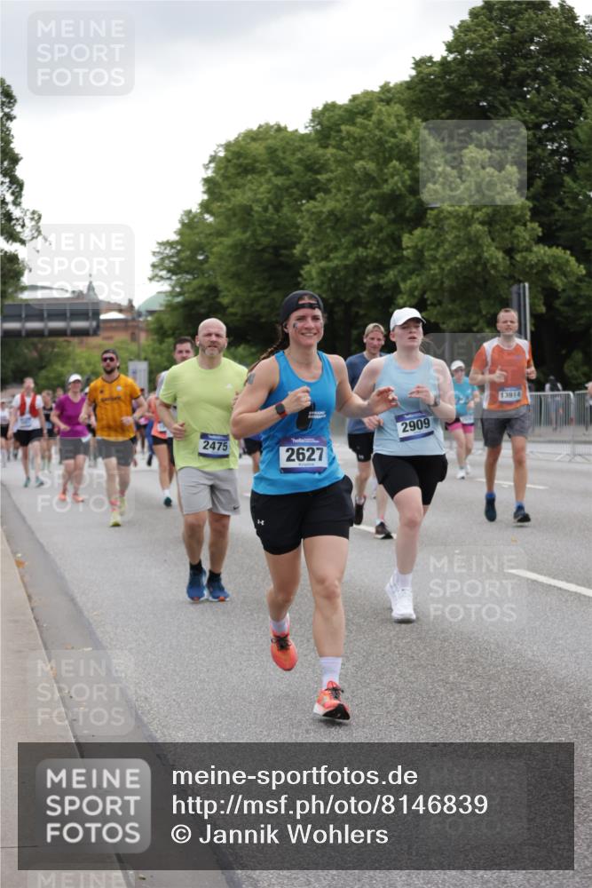 29.06.2025 - hella hamburg halbmarathon Jannik Wohlers http://msf.ph/oto/8146839 29.06.2025 10:48:02 Lombardsbrücke 1142, 1645, 2195, 2475, 2627, 2756, 2909, 3224, 3320, 3504, 3661, 4588, 5585, 5781, 6143, 7532, 8461, 8948, 9775, 9787, 10059, 10145, 12022, 12152, 12192, 12439, 12452, 12932, 13559, 13675, 13814, 13914, 15489, 15593, 15715, 16368, 16498, 16499, 16669, 16693, 16935, 16965, 17631, 17930, 18248, 18967 meine-sportfotos.de