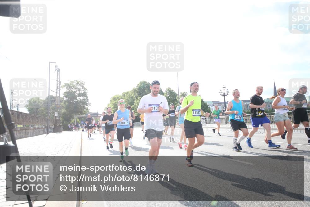 29.06.2025 - hella hamburg halbmarathon Jannik Wohlers http://msf.ph/oto/8146871 29.06.2025 10:00:04 Lombardsbrücke 1019, 1180, 1526, 1544, 1568, 1681, 2027, 2086, 2236, 2346, 2426, 2606, 2652, 2730, 2982, 3042, 3177, 3319, 3400, 3794, 3861, 4419, 4579, 4594, 4767, 4813, 4940, 4945, 5643, 5728, 6082, 6084, 6220, 6260, 6470, 8531, 8669, 9450, 9485, 9622, 10044, 10582, 10587, 10665, 10746, 10766, 10797, 11083, 11324, 11499, 11523, 11527, 11605, 11846, 11960, 12515, 12646, 12773, 12774, 12879, 13234, 13236, 13376, 13459, 13512, 14135, 14348, 15189, 15980, 16418, 17145 meine-sportfotos.de