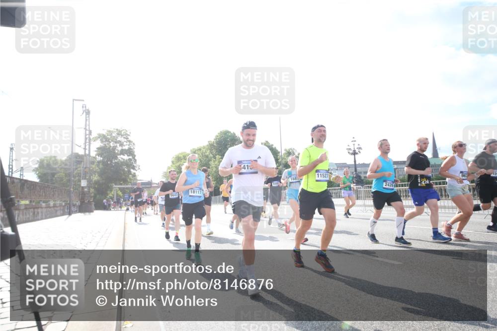 29.06.2025 - hella hamburg halbmarathon Jannik Wohlers http://msf.ph/oto/8146876 29.06.2025 10:00:04 Lombardsbrücke 1019, 1180, 1526, 1544, 1568, 1681, 2027, 2086, 2236, 2346, 2426, 2606, 2652, 2730, 2982, 3042, 3177, 3319, 3400, 3794, 3861, 4419, 4579, 4594, 4767, 4813, 4940, 4945, 5643, 5728, 6082, 6084, 6220, 6260, 6470, 8531, 8669, 9450, 9485, 9622, 10044, 10582, 10587, 10665, 10746, 10766, 10797, 11083, 11324, 11499, 11523, 11527, 11605, 11846, 11960, 12515, 12646, 12773, 12774, 12879, 13234, 13236, 13376, 13459, 13512, 14135, 14348, 15189, 15980, 16418, 17145 meine-sportfotos.de