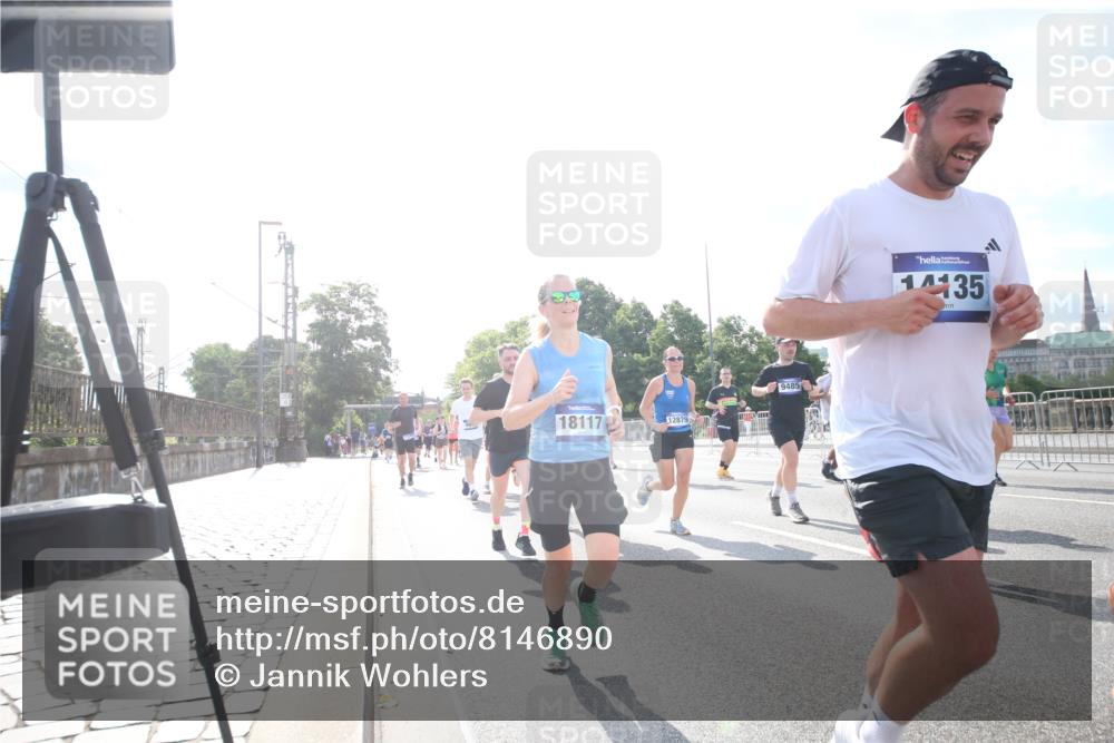 29.06.2025 - hella hamburg halbmarathon Jannik Wohlers http://msf.ph/oto/8146890 29.06.2025 10:00:05 Lombardsbrücke 1019, 1180, 1526, 1544, 1568, 1681, 2027, 2086, 2236, 2346, 2426, 2606, 2652, 2730, 2982, 3042, 3177, 3319, 3400, 3794, 3861, 4419, 4579, 4594, 4767, 4813, 4940, 4945, 5643, 5728, 6082, 6084, 6220, 6260, 6470, 8531, 8669, 9450, 9485, 9622, 10582, 10587, 10599, 10665, 10746, 10766, 10797, 11083, 11324, 11499, 11523, 11527, 11605, 11846, 11960, 12515, 12646, 12773, 12774, 12879, 13234, 13236, 13376, 13459, 13512, 14135, 14348, 15189, 15980, 16418, 17145 meine-sportfotos.de
