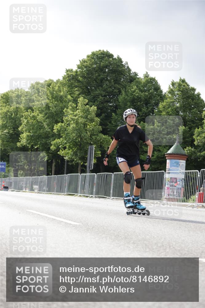 29.06.2025 - hella hamburg halbmarathon Jannik Wohlers http://msf.ph/oto/8146892 29.06.2025 09:09:23 Lombardsbrücke  meine-sportfotos.de