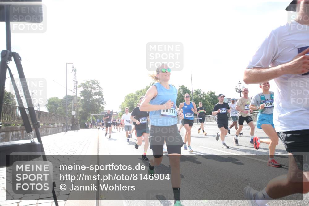 29.06.2025 - hella hamburg halbmarathon Jannik Wohlers http://msf.ph/oto/8146904 29.06.2025 10:00:05 Lombardsbrücke 1019, 1180, 1526, 1544, 1568, 1681, 2027, 2086, 2236, 2346, 2426, 2606, 2652, 2730, 2982, 3042, 3177, 3319, 3400, 3794, 3861, 4419, 4579, 4594, 4767, 4813, 4940, 4945, 5643, 5728, 6082, 6084, 6220, 6260, 6470, 8531, 8669, 9450, 9485, 9622, 10582, 10587, 10599, 10665, 10746, 10766, 10797, 11083, 11324, 11499, 11523, 11527, 11605, 11846, 11960, 12515, 12646, 12773, 12774, 12879, 13234, 13236, 13376, 13459, 13512, 14135, 14348, 15189, 15980, 16418, 17145 meine-sportfotos.de