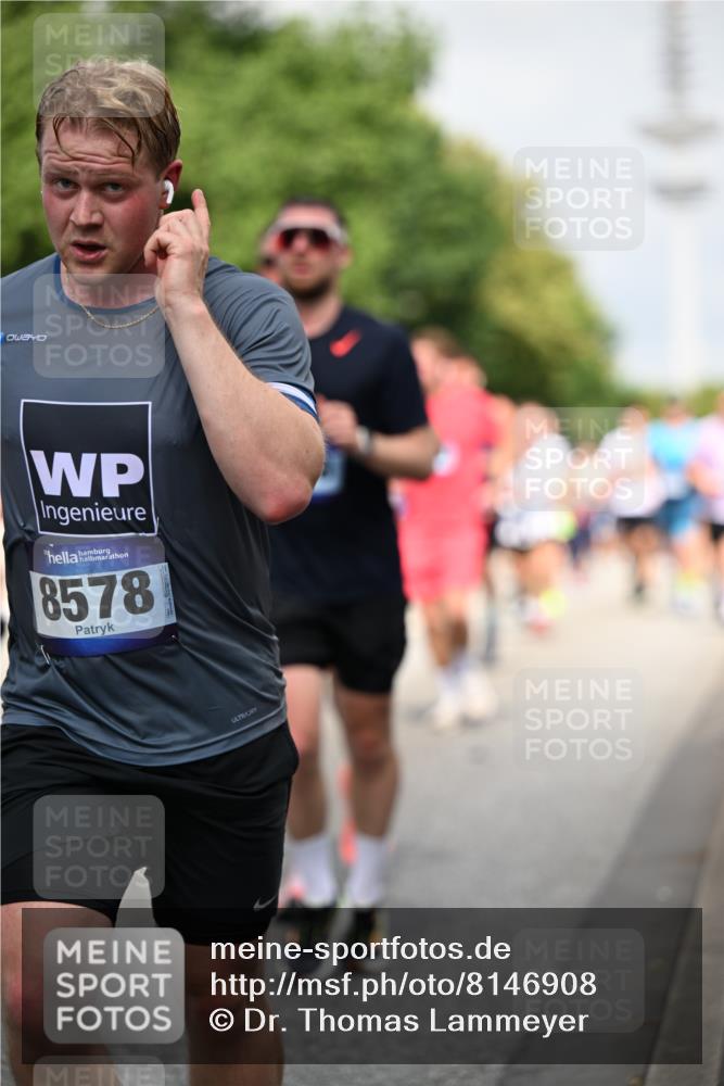 29.06.2025 - hella hamburg halbmarathon Dr. Thomas Lammeyer http://msf.ph/oto/8146908 29.06.2025 10:05:47 Kennedybrücke 1464, 1653, 1722, 1724, 1881, 2167, 2591, 2806, 2957, 3039, 3199, 3663, 3976, 4322, 4649, 5547, 5602, 5603, 5675, 6281, 0000, 6302, 6327, 6438, 6921, 7189, 7223, 7846, 8191, 8392, 8578, 8632, 8822, 8926, 9230, 10074, 10281, 10301, 10882, 10915, 11043 meine-sportfotos.de