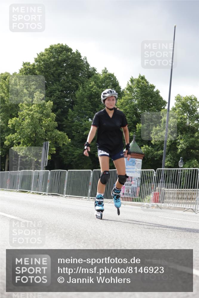29.06.2025 - hella hamburg halbmarathon Jannik Wohlers http://msf.ph/oto/8146923 29.06.2025 09:09:23 Lombardsbrücke  meine-sportfotos.de
