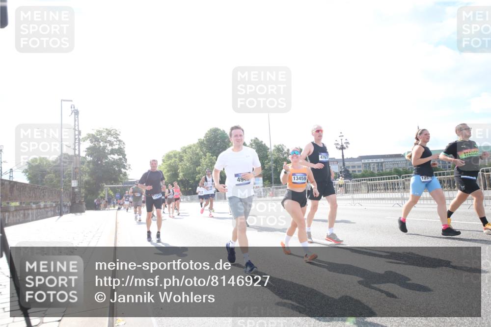 29.06.2025 - hella hamburg halbmarathon Jannik Wohlers http://msf.ph/oto/8146927 29.06.2025 10:00:07 Lombardsbrücke 1019, 1526, 1544, 1568, 1583, 1681, 2027, 2086, 2236, 2346, 2426, 2474, 2606, 2652, 2982, 3042, 3319, 3400, 3794, 3861, 4419, 4579, 4594, 4767, 4813, 4940, 4945, 5643, 6084, 6138, 6220, 6260, 6443, 6470, 8669, 9450, 9485, 9622, 10587, 10599, 10665, 10746, 10766, 10797, 11083, 11324, 11499, 11523, 11527, 11605, 11960, 12515, 12646, 12773, 12879, 13234, 13236, 13376, 13459, 13512, 14135, 14348, 15189, 15980, 16418, 17145, 18762 meine-sportfotos.de
