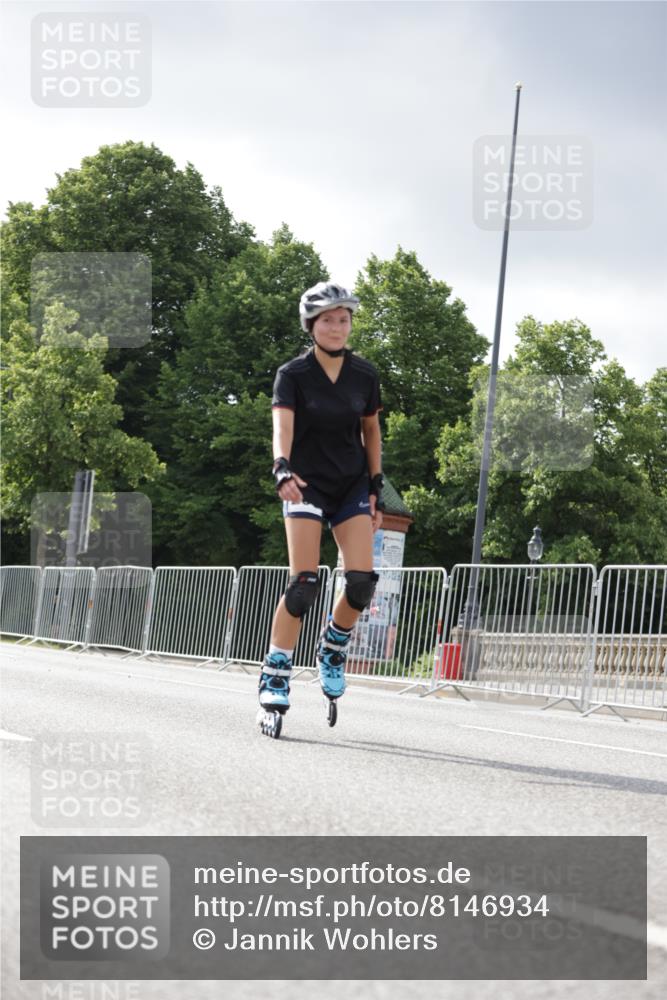 29.06.2025 - hella hamburg halbmarathon Jannik Wohlers http://msf.ph/oto/8146934 29.06.2025 09:09:23 Lombardsbrücke  meine-sportfotos.de