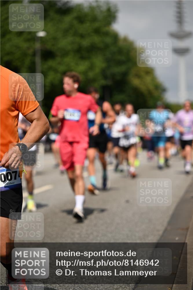 29.06.2025 - hella hamburg halbmarathon Dr. Thomas Lammeyer http://msf.ph/oto/8146942 29.06.2025 10:05:48 Kennedybrücke 1329, 1464, 1653, 1722, 1724, 1881, 2167, 2591, 2806, 2957, 3039, 3199, 3663, 3976, 4322, 4649, 5547, 5602, 5603, 6281, 0000, 6302, 6327, 6438, 6921, 7189, 7223, 7846, 8191, 8392, 8578, 8632, 8822, 8926, 9230, 10074, 10281, 10301, 10882, 10915, 11043 meine-sportfotos.de