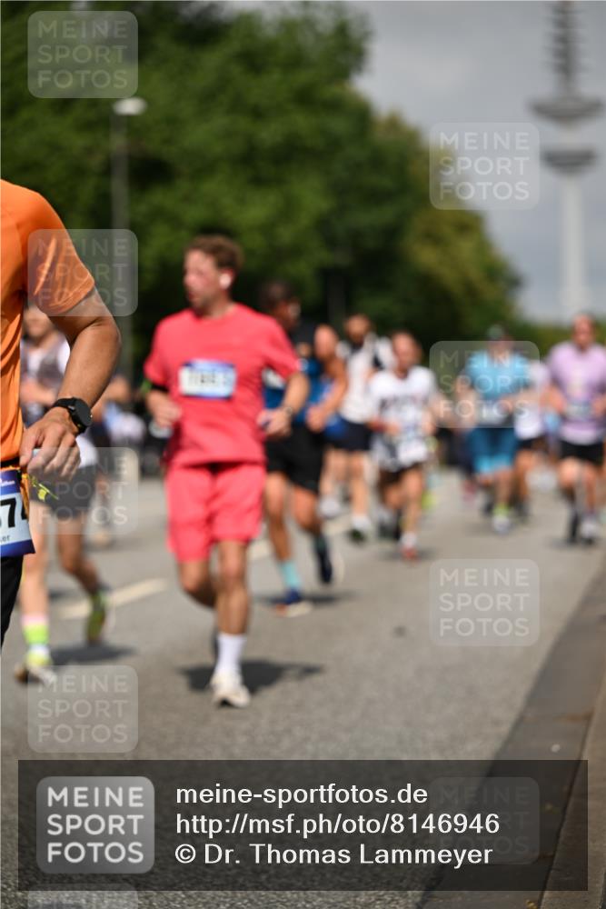 29.06.2025 - hella hamburg halbmarathon Dr. Thomas Lammeyer http://msf.ph/oto/8146946 29.06.2025 10:05:49 Kennedybrücke 1329, 1464, 1653, 1722, 1724, 1881, 2167, 2591, 2806, 2957, 3039, 3199, 3663, 3976, 4322, 4649, 5547, 5602, 5603, 0000, 6327, 6438, 6921, 7189, 7223, 7846, 8191, 8578, 8632, 8822, 8926, 9230, 10074, 10281, 10301, 10882, 10915, 11043 meine-sportfotos.de