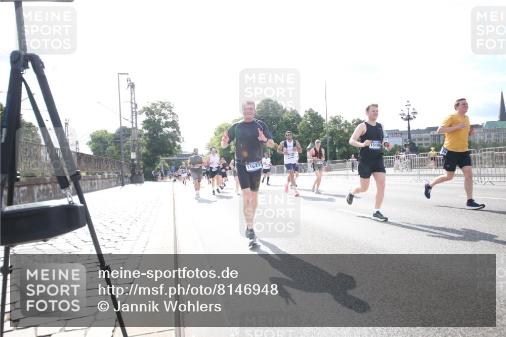 29.06.2025 - hella hamburg halbmarathon Jannik Wohlers http://msf.ph/oto/8146948 29.06.2025 10:00:08 Lombardsbrücke 1019, 1526, 1544, 1568, 1583, 1681, 2027, 2086, 2236, 2346, 2426, 2474, 2606, 2652, 2982, 3042, 3319, 3400, 3794, 4419, 4579, 4594, 4767, 4813, 4940, 4945, 5643, 6138, 6220, 6443, 6470, 8669, 9450, 9485, 9622, 10587, 10599, 10665, 10746, 10797, 11324, 11499, 11523, 11527, 11605, 11960, 12515, 12646, 12773, 12879, 13234, 13236, 13376, 13459, 13512, 13558, 14135, 14348, 15189, 15980, 16418, 17145, 18762 meine-sportfotos.de