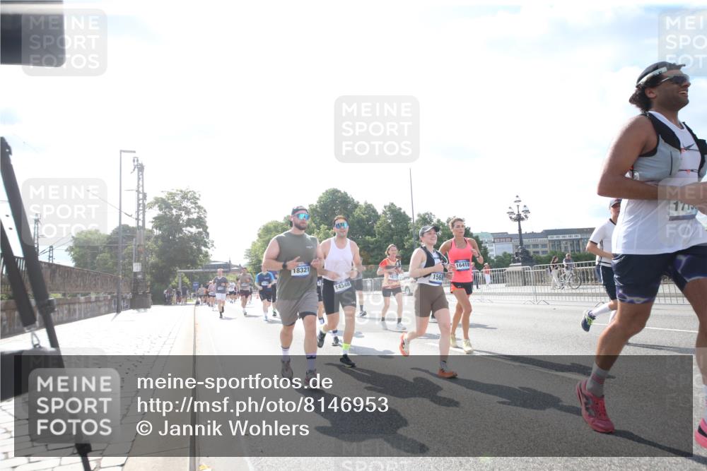 29.06.2025 - hella hamburg halbmarathon Jannik Wohlers http://msf.ph/oto/8146953 29.06.2025 10:00:11 Lombardsbrücke 1544, 1568, 1583, 1611, 1681, 2236, 2346, 2426, 2474, 2982, 3042, 3400, 3794, 4419, 4579, 4767, 4940, 4945, 5643, 6138, 6220, 6443, 8669, 9450, 9485, 9553, 9555, 9577, 9622, 10587, 10599, 10665, 10746, 10797, 11324, 11499, 11523, 11527, 11605, 11960, 12515, 12773, 12879, 13234, 13236, 13376, 13459, 13498, 13558, 14135, 14348, 15189, 15980, 16093, 16418, 17145, 18450, 18508, 18762 meine-sportfotos.de