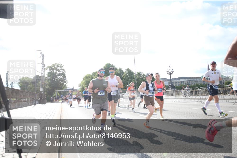 29.06.2025 - hella hamburg halbmarathon Jannik Wohlers http://msf.ph/oto/8146963 29.06.2025 10:00:11 Lombardsbrücke 1544, 1568, 1583, 1611, 1681, 2236, 2346, 2426, 2474, 2982, 3042, 3400, 3794, 4419, 4579, 4767, 4940, 4945, 5643, 6138, 6220, 6443, 8669, 9450, 9485, 9553, 9555, 9577, 9622, 10587, 10599, 10665, 10746, 10797, 11324, 11499, 11523, 11527, 11605, 11960, 12515, 12773, 12879, 13234, 13236, 13376, 13459, 13498, 13558, 14135, 14348, 15189, 15980, 16093, 16418, 17145, 18450, 18508, 18762 meine-sportfotos.de