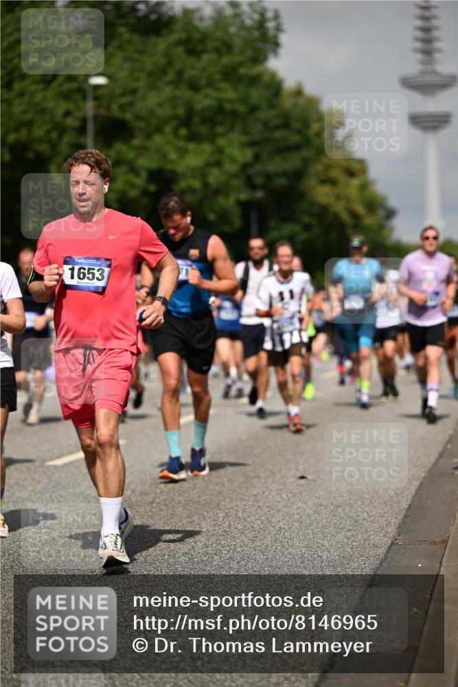 29.06.2025 - hella hamburg halbmarathon Dr. Thomas Lammeyer http://msf.ph/oto/8146965 29.06.2025 10:05:49 Kennedybrücke 1329, 1464, 1653, 1722, 1724, 1881, 2167, 2591, 2806, 2957, 3039, 3199, 3663, 3976, 4322, 4649, 5547, 5602, 5603, 0000, 6327, 6438, 6921, 7189, 7223, 7846, 8191, 8578, 8632, 8822, 8926, 9230, 10074, 10281, 10301, 10882, 10915, 11043 meine-sportfotos.de