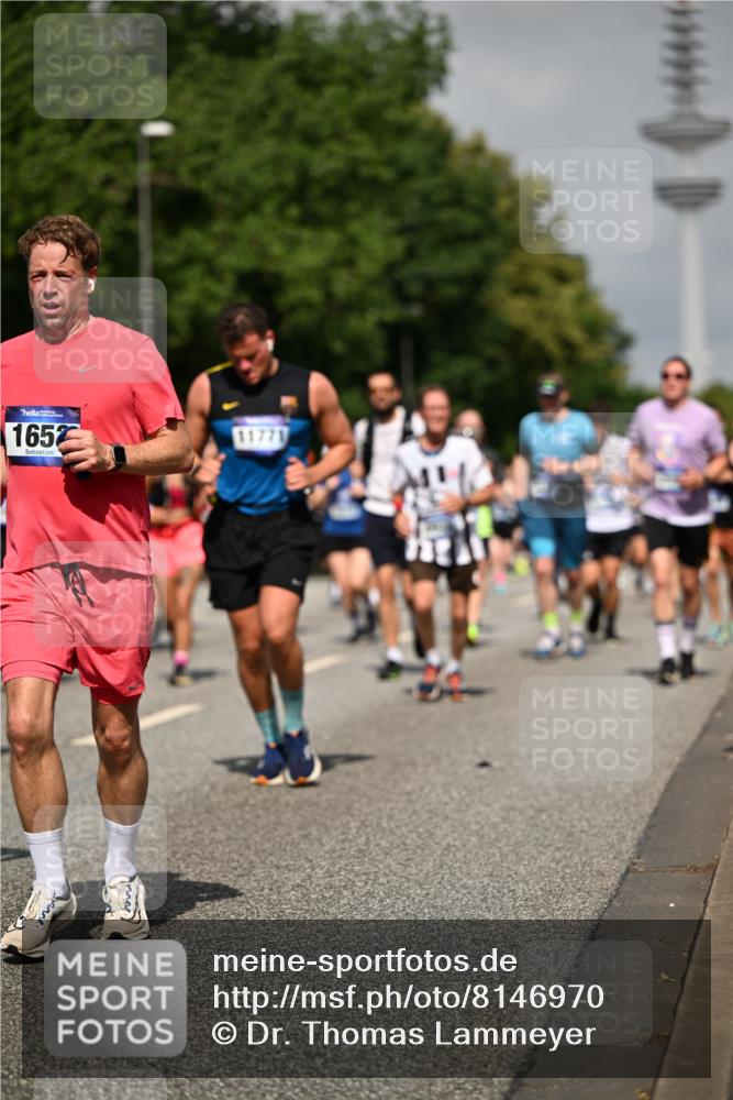 29.06.2025 - hella hamburg halbmarathon Dr. Thomas Lammeyer http://msf.ph/oto/8146970 29.06.2025 10:05:49 Kennedybrücke 1329, 1464, 1653, 1722, 1724, 1881, 2167, 2591, 2806, 2957, 3039, 3199, 3663, 3976, 4322, 4649, 5547, 5602, 5603, 0000, 6327, 6438, 6921, 7189, 7223, 7846, 8191, 8578, 8632, 8822, 8926, 9230, 10074, 10281, 10301, 10882, 10915, 11043 meine-sportfotos.de