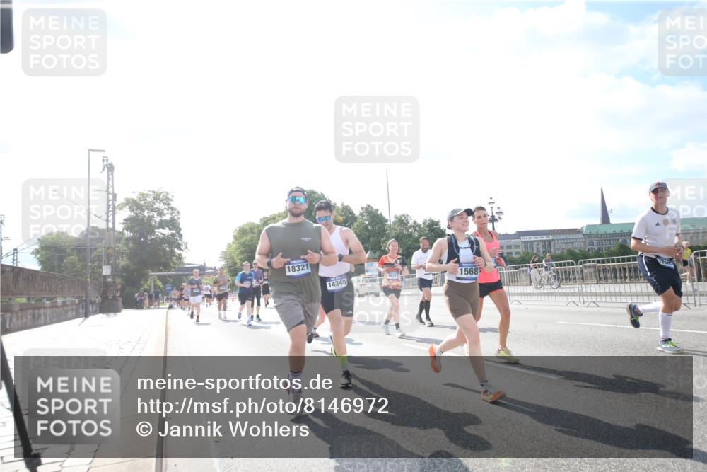 29.06.2025 - hella hamburg halbmarathon Jannik Wohlers http://msf.ph/oto/8146972 29.06.2025 10:00:11 Lombardsbrücke 1544, 1568, 1583, 1611, 1681, 2236, 2346, 2426, 2474, 2982, 3042, 3400, 3794, 4419, 4579, 4767, 4940, 4945, 5643, 6138, 6220, 6443, 8669, 9450, 9485, 9553, 9555, 9577, 9622, 10587, 10599, 10665, 10746, 10797, 11324, 11499, 11523, 11527, 11605, 11960, 12515, 12773, 12879, 13234, 13236, 13376, 13459, 13498, 13558, 14135, 14348, 15189, 15980, 16093, 16418, 17145, 18450, 18508, 18762 meine-sportfotos.de