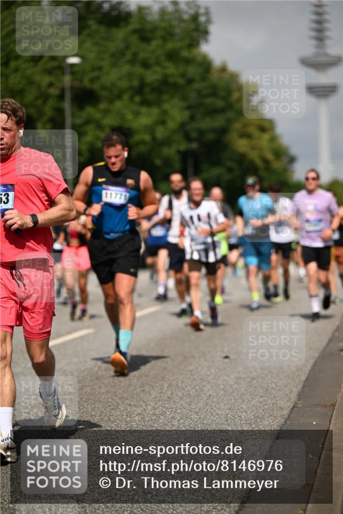 29.06.2025 - hella hamburg halbmarathon Dr. Thomas Lammeyer http://msf.ph/oto/8146976 29.06.2025 10:05:50 Kennedybrücke 1329, 1464, 1653, 1722, 1724, 1881, 2167, 2591, 2806, 2957, 3039, 3199, 3663, 4322, 4649, 5547, 5602, 5603, 0000, 6327, 6438, 6921, 7189, 7223, 7846, 8191, 8578, 8632, 8926, 9230, 10074, 10281, 10301, 10882, 10915 meine-sportfotos.de
